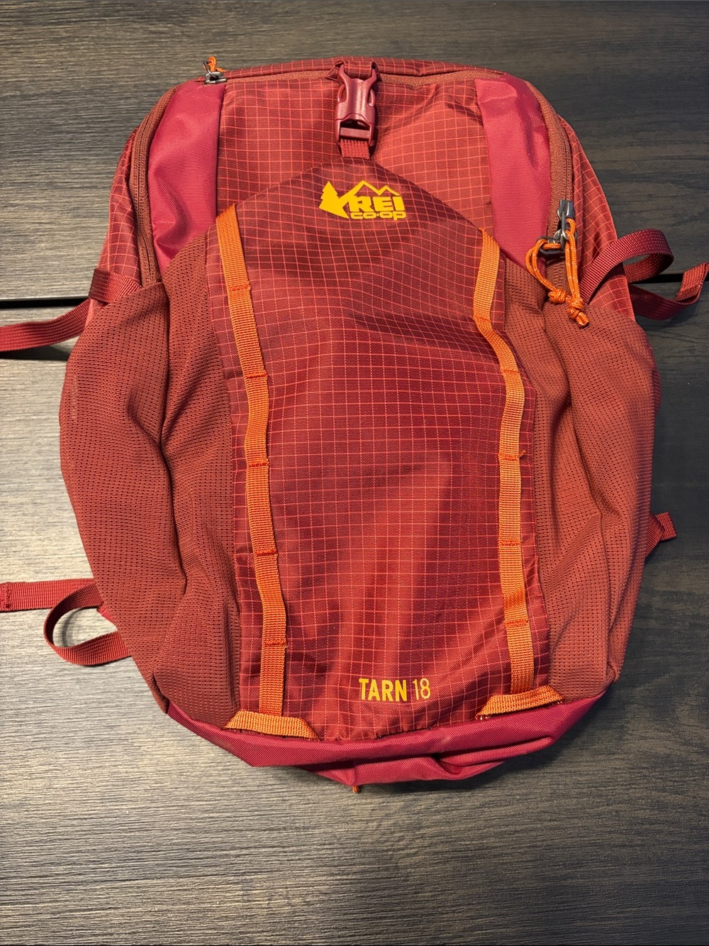 REI Co-op Tarn 18 Hiking Backpack Daypack - Excellent Condition